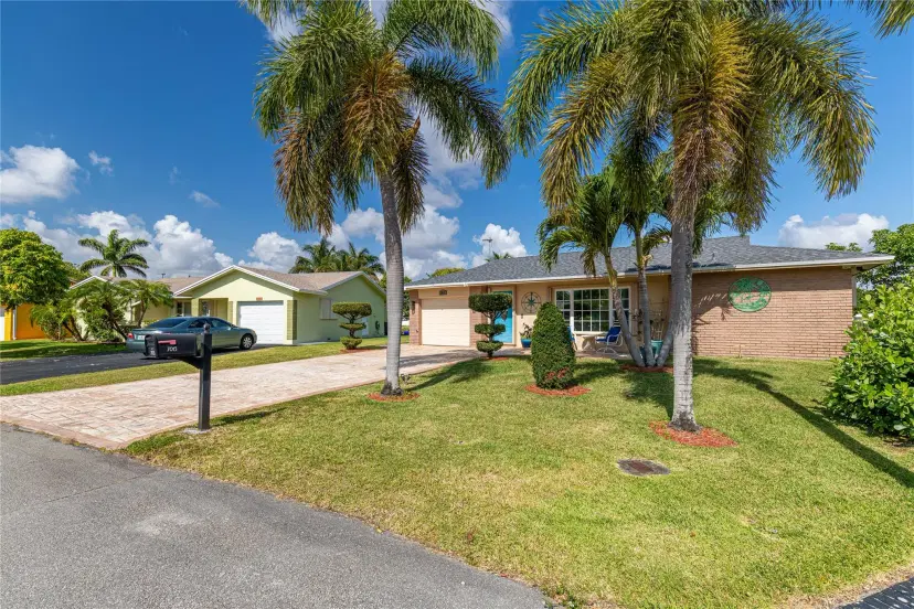 Picture of 7013 NW 95Th Ter, Tamarac FL 33321