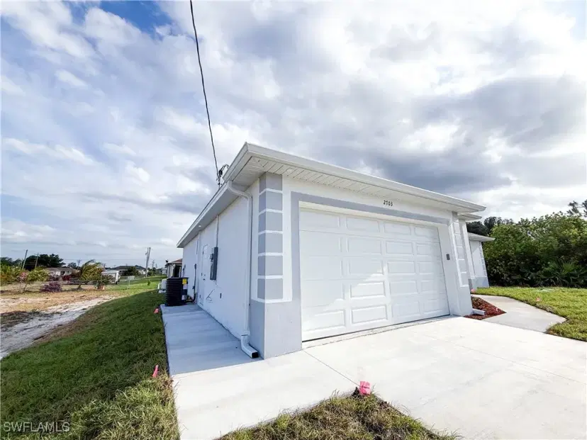 Picture of 2703 42Nd St Sw, Lehigh Acres FL 33976