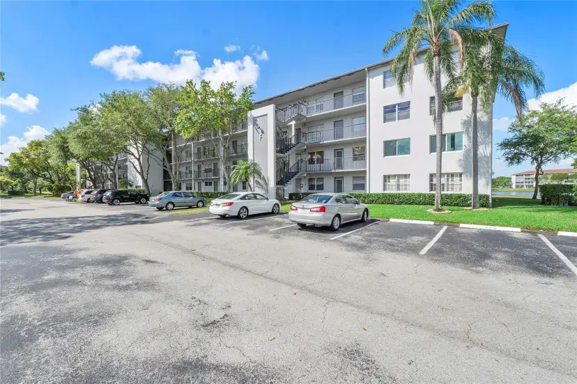Picture of 400 SW 134Th Way 411 F, Hollywood FL 33027