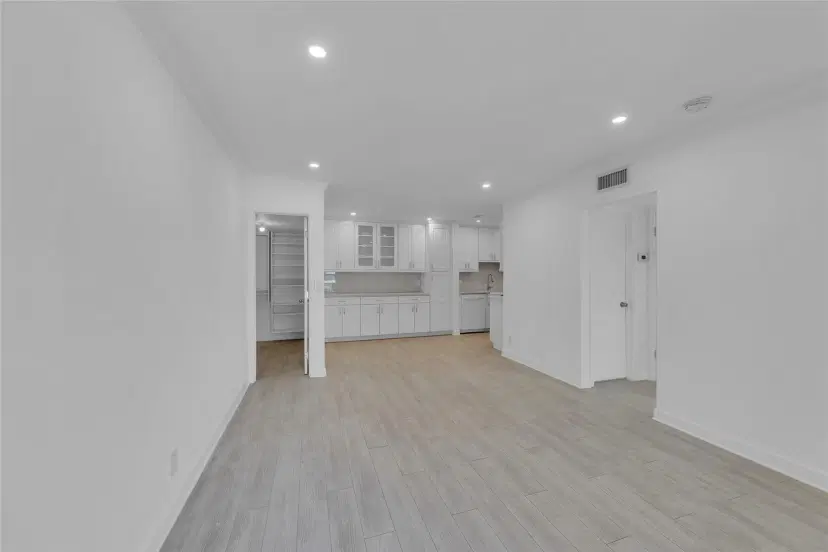 Picture of 170 Cypress Club Dr 716, Pompano Beach FL 33060