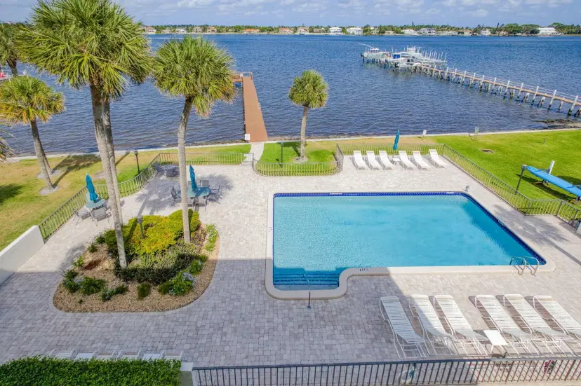 Picture of 1202 S Lake Drive 404, Lantana FL 33462