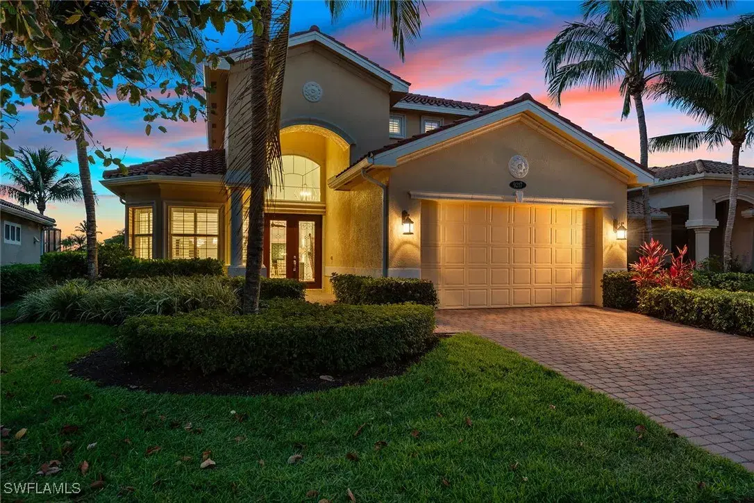 Picture of 9217 Campanile Cir, Naples, FL 34114