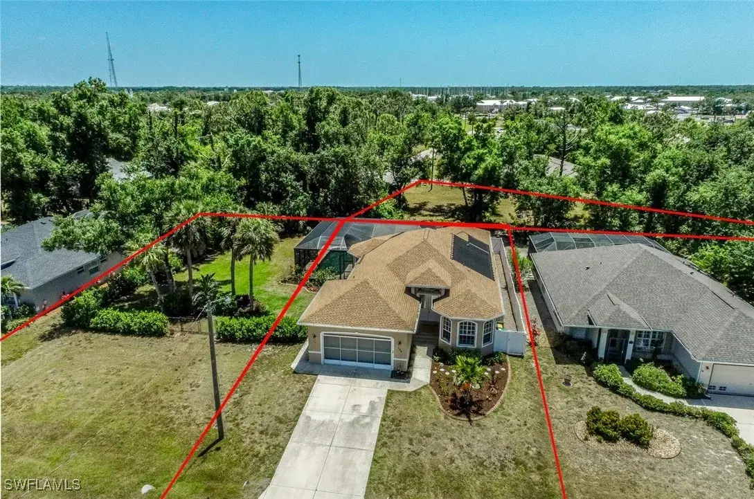 Picture of 139 Crevalle Rd, Rotonda West, FL 33947