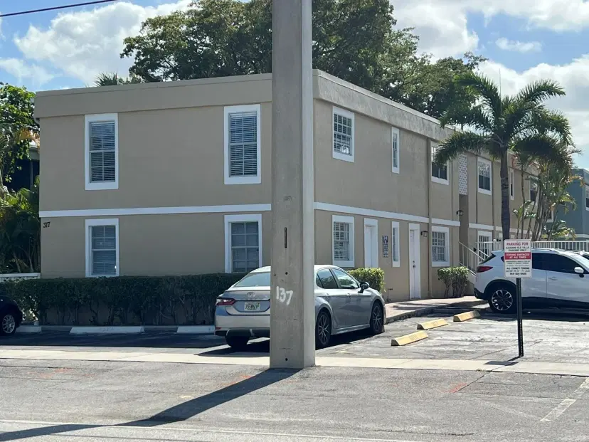 Picture of 317 SE 11Th Ave D, Pompano Beach FL 33060