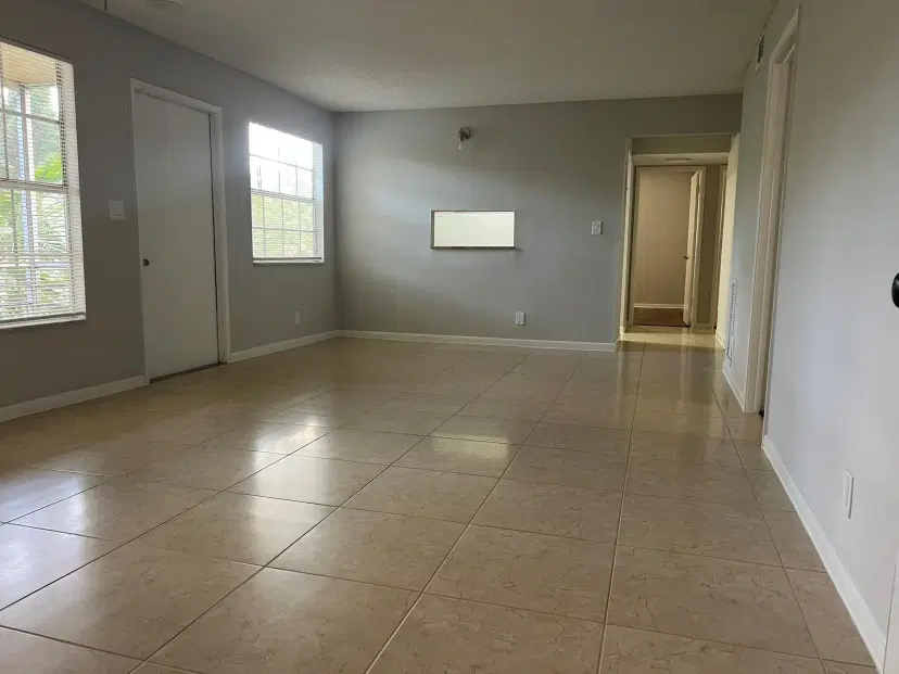 Picture of 317 SE 11Th Ave D, Pompano Beach FL 33060