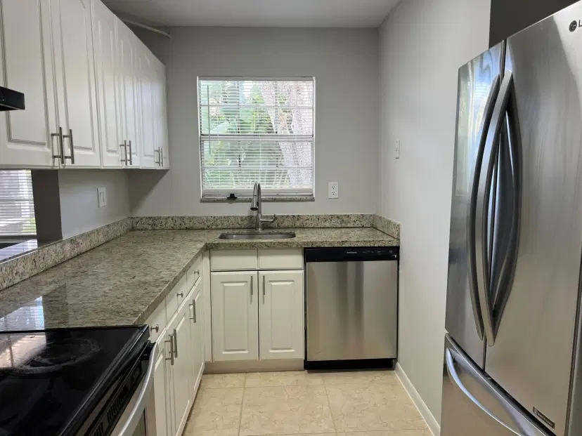 Picture of 317 SE 11Th Ave D, Pompano Beach FL 33060