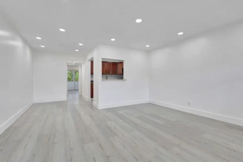 Picture of 110 Dorchester E, West Palm Beach FL 33417