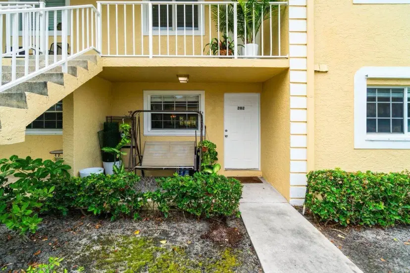 Picture of 202 Palm Beach Trace Drive 202, Royal Palm Beach FL 33411