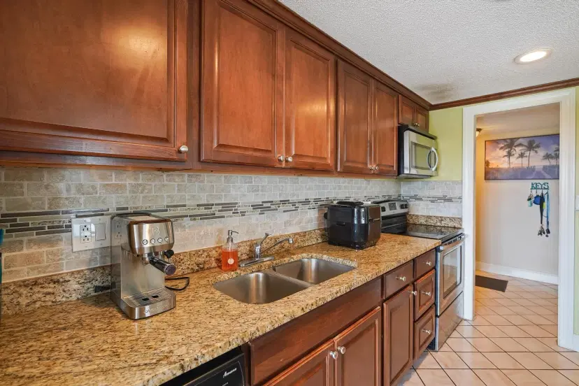 Picture of 4174 Inverrary Dr 701, Lauderhill FL 33319
