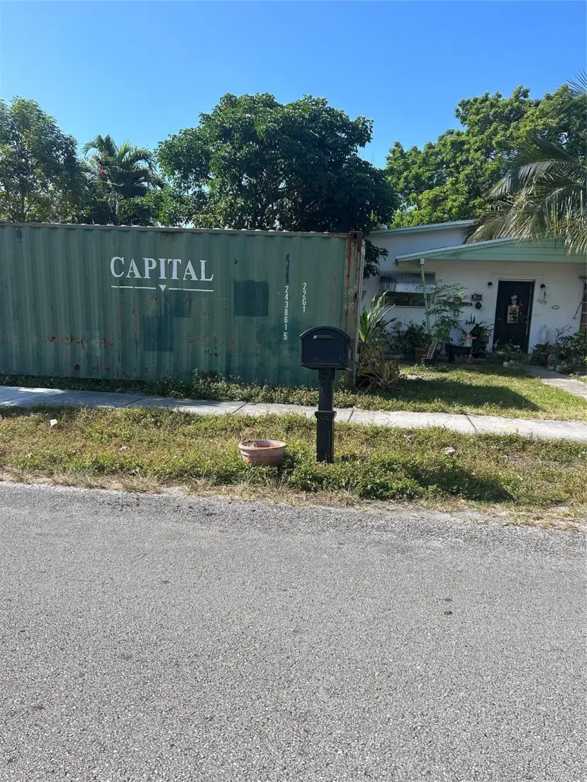 Picture of 2830 Sw 30, West Park FL 33020