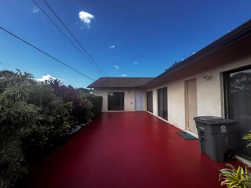 Picture of 1101 Summit Place B Circle B, West Palm Beach FL 33415