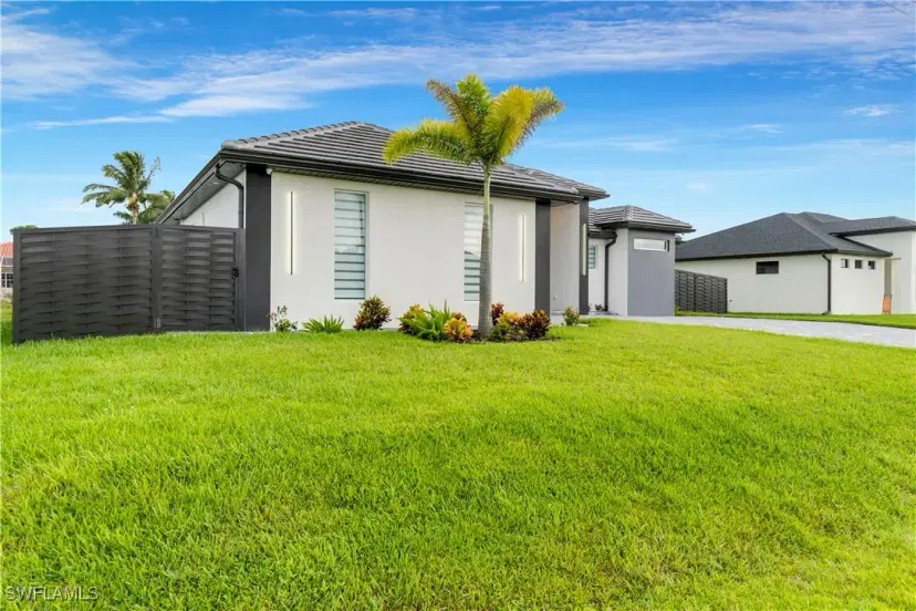 Picture of 1133 SW 18Th Ct, Cape Coral FL 33991