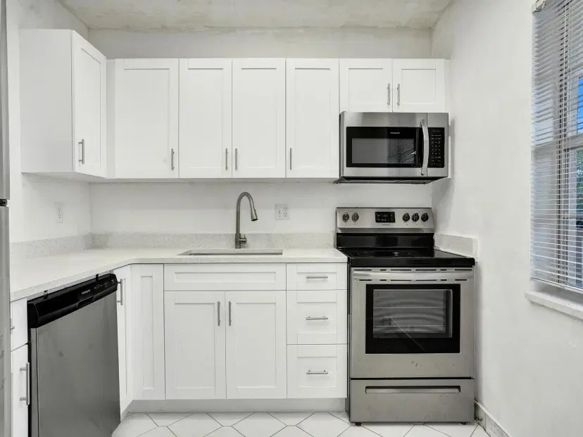 Picture of 19 Abbey Lane 203, Delray Beach FL 33446