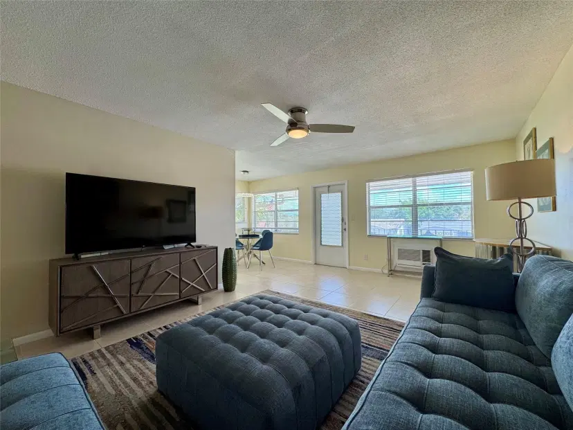 Picture of 2142 NE 56Th Ct 210, Fort Lauderdale FL 33308