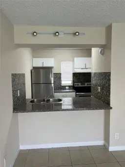 Picture of 10145 Twin Lakes Dr C2, Coral Springs, FL 33071