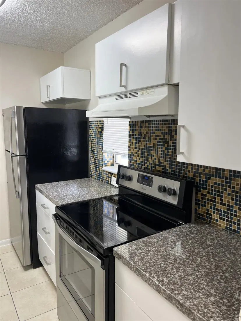 Picture of 10145 Twin Lakes Dr C2, Coral Springs FL 33071