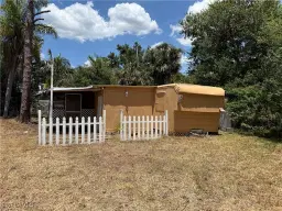 Picture of 241 Santa Cruz St, North Fort Myers, FL 33903