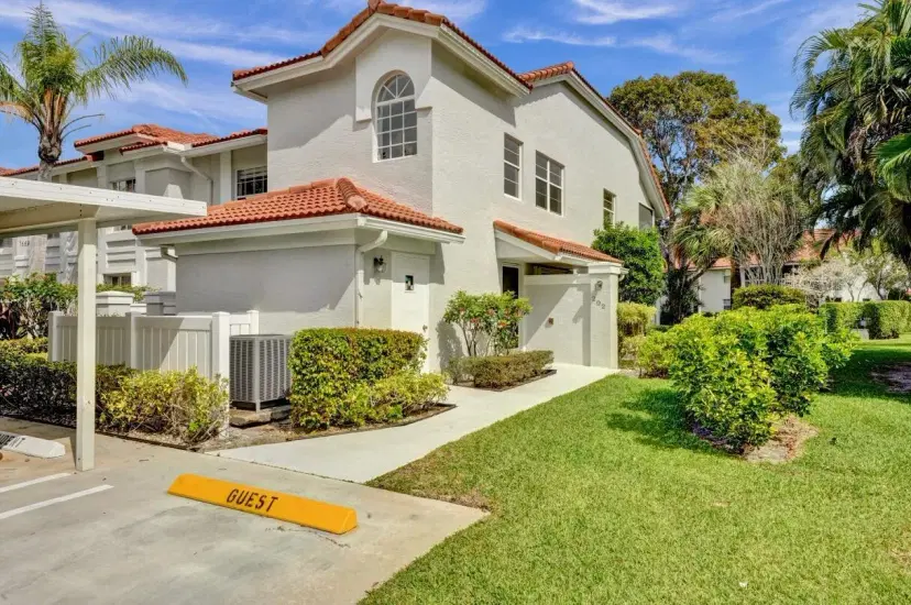 Picture of 7669 Springwater Place 202, Boynton Beach FL 33437