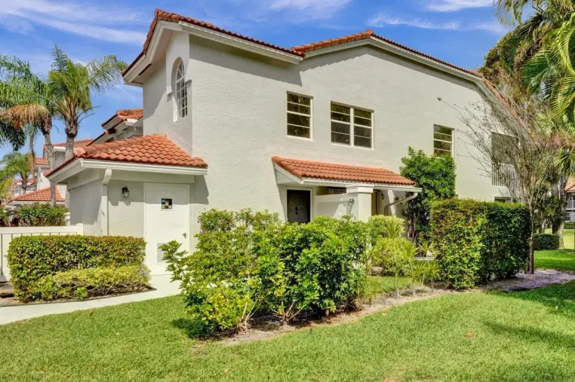 Picture of 7669 Springwater Place 202, Boynton Beach FL 33437