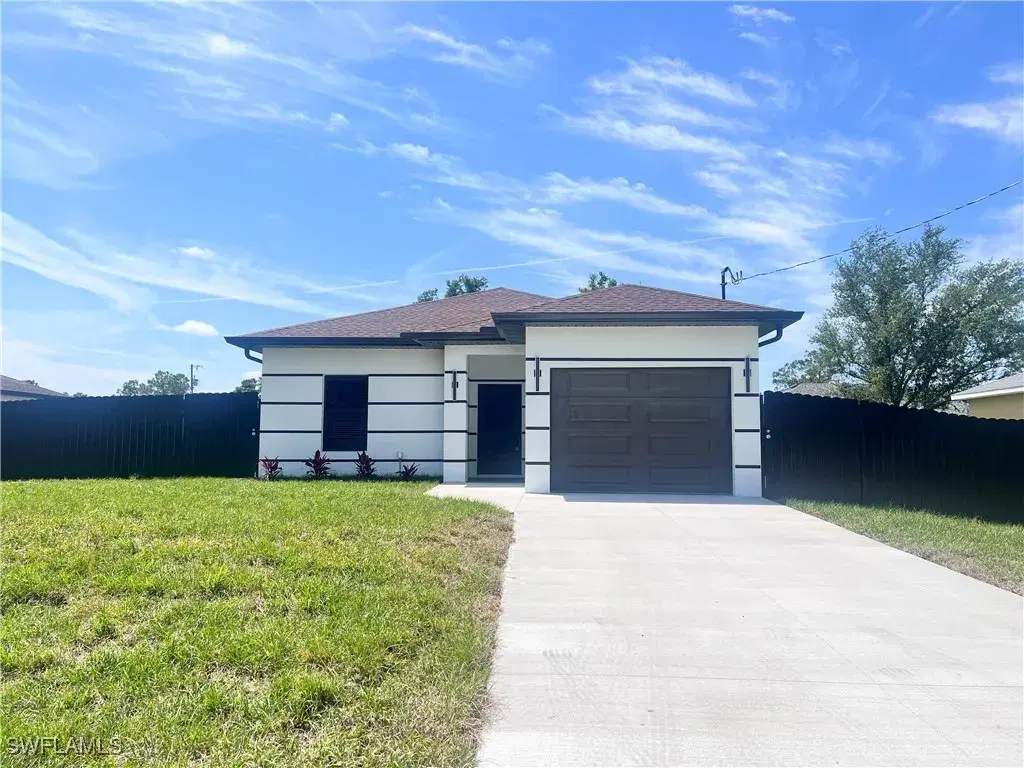 Picture of 920 Barton St E, Lehigh Acres, FL 33974