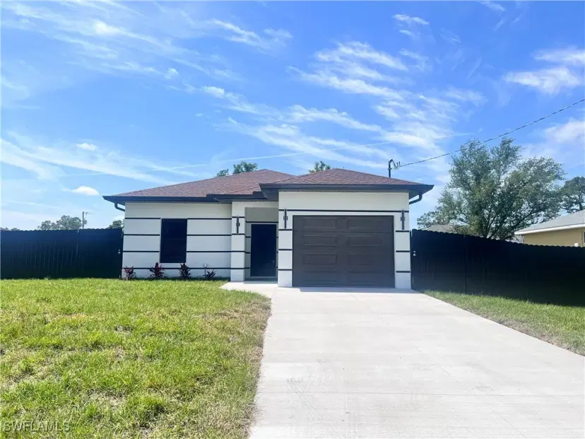 Picture of 920 Barton St E, Lehigh Acres FL 33974