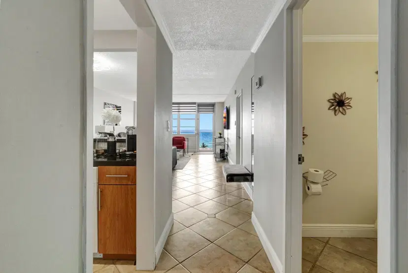 Picture of 3725 S Ocean Drive 812, Hollywood FL 33019