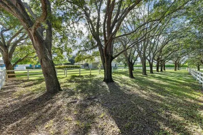 Picture of 2760 Appaloosa Trail, Wellington FL 33414
