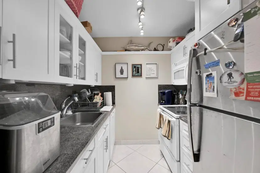 Picture of 2565 S Ocean Boulevard 219, Palm Beach FL 33480