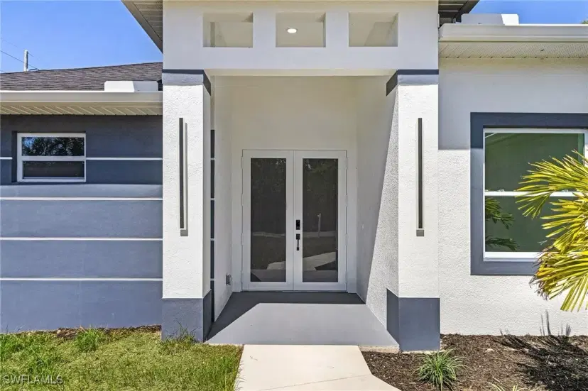 Picture of 101 Bruce Ave N, Lehigh Acres FL 33971