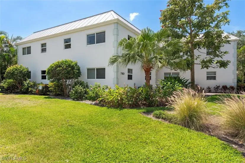 Picture of 780 10Th Ave S 23, Naples FL 34102