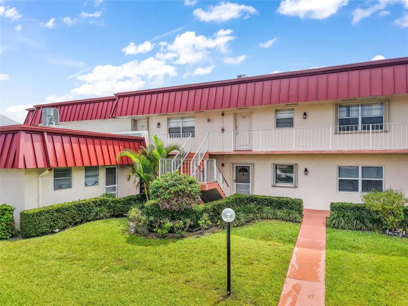 Picture of 12013 Greenway Cir S 103, Royal Palm Beach FL 33411