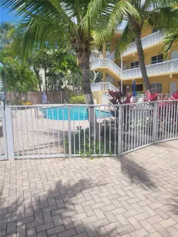 Picture of 815 Middle River Dr 108, Fort Lauderdale, FL 33304