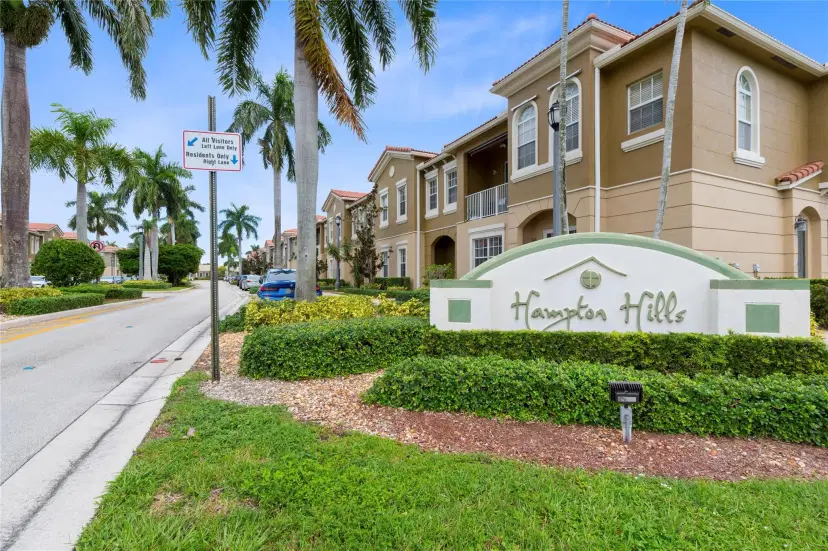 Picture of 9130 Pershore Pl 9130, Tamarac FL 33321