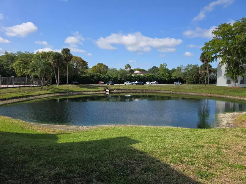 Picture of 3710 N Pine Island Road 222, Sunrise FL 33351