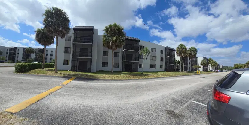 Picture of 3710 N Pine Island Road 222, Sunrise FL 33351
