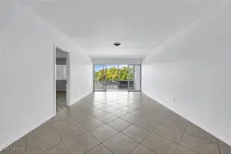 Picture of 820 Ketch Dr 7, Naples, FL 34103