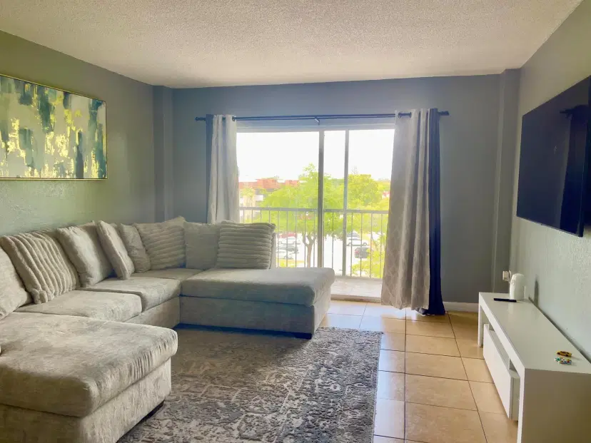 Picture of 4172 Inverrary Drive 507, Lauderhill FL 33319