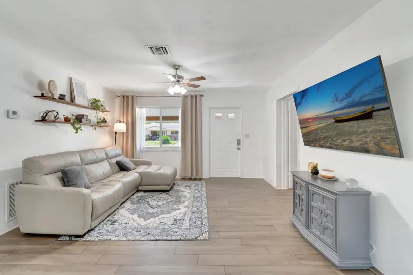 Picture of 5372 Van Buren Rd, Delray Beach FL 33484