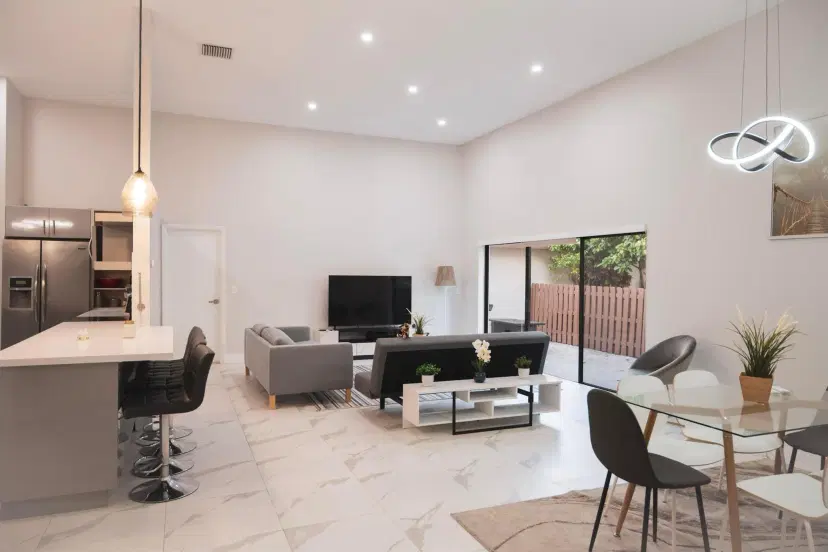 Picture of 605 Leslie Dr Drive, Hallandale Beach FL 33009