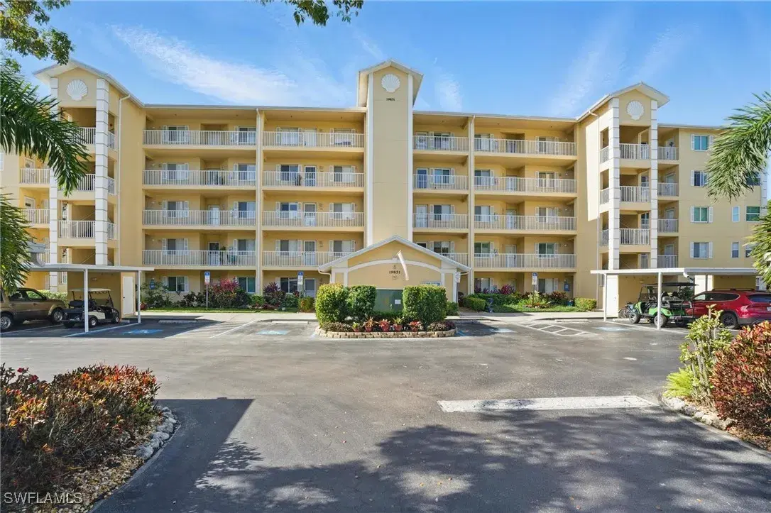Picture of 19851 Breckenridge Dr 102, Estero, FL 33928