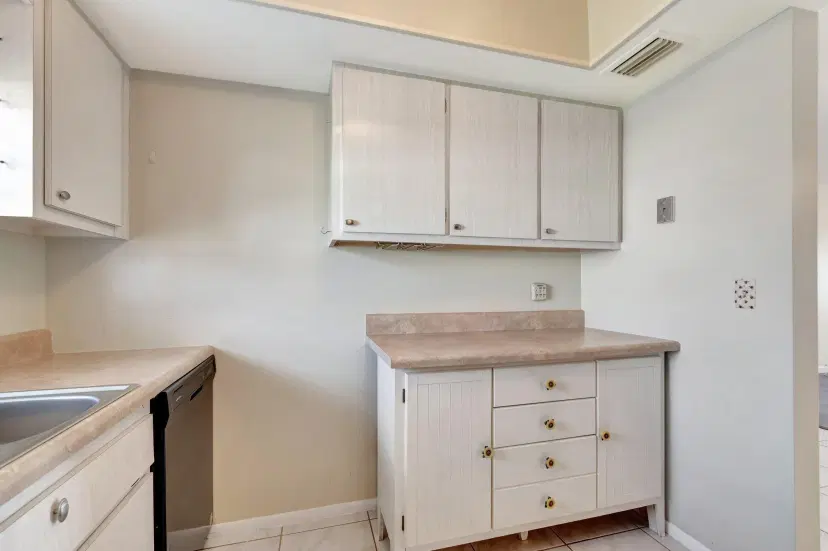 Picture of 2811 Ashley Drive E E, West Palm Beach FL 33415