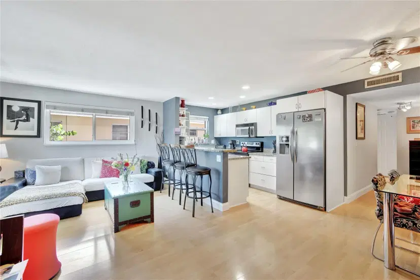Picture of 2715 NE 49Th St 205, Fort Lauderdale FL 33308
