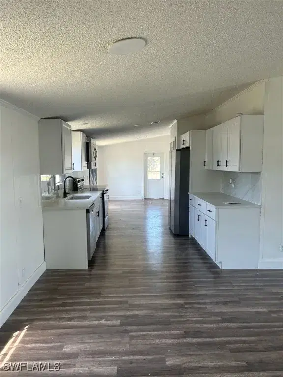 Picture of 1369 Horseshoe Loop, Moore Haven FL 33471