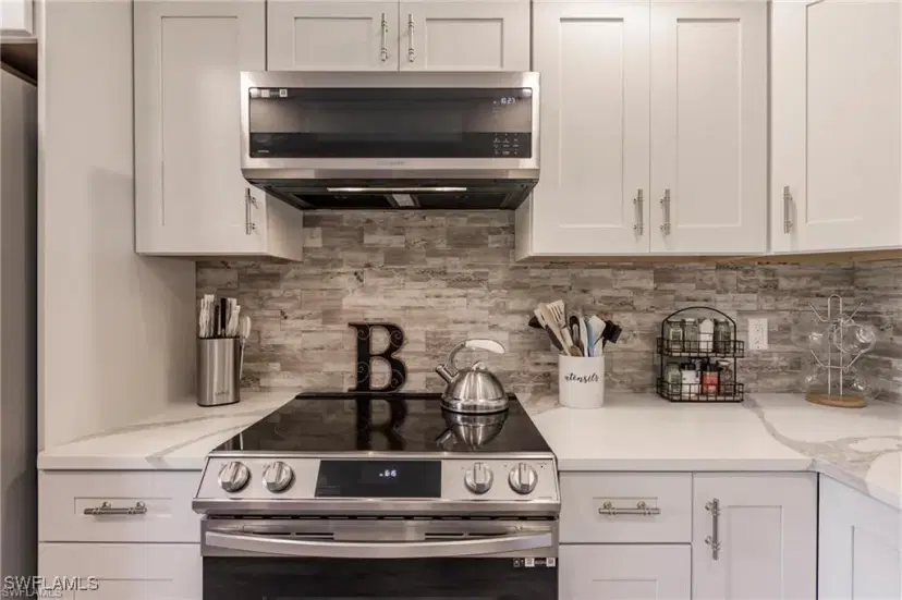 Picture of 7098 Nantucket Cir 7, North Fort Myers FL 33917
