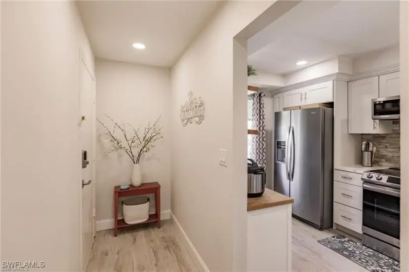 Picture of 7098 Nantucket Cir 7, North Fort Myers FL 33917