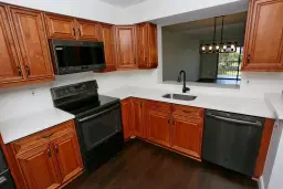 Picture of 7290 Kinghurst Drive 407, Delray Beach, FL 33446