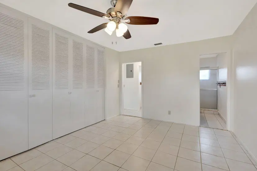 Picture of 2842 Crosley Drive W E, West Palm Beach FL 33415