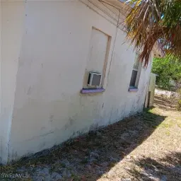 Picture of 1629 Pawnee St, Fort Myers, FL 33916