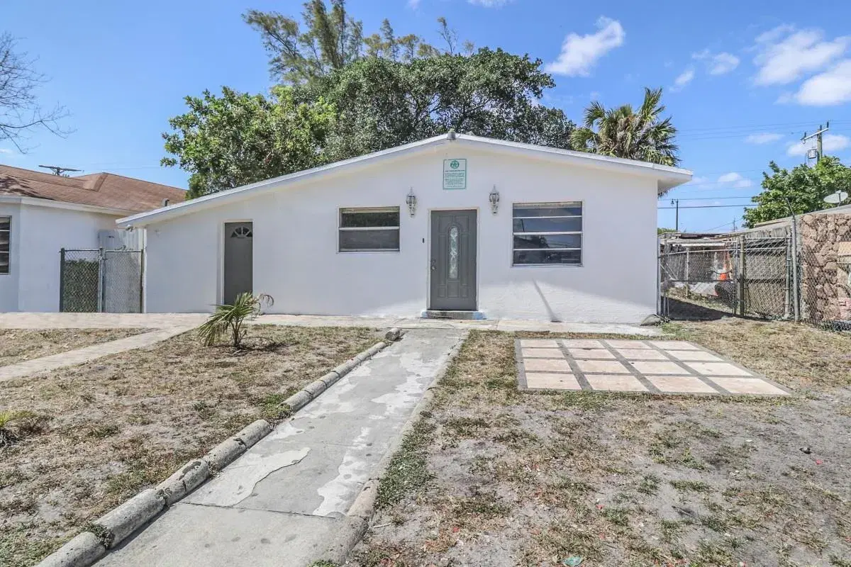 Picture of 3017 NW 2Nd St, Pompano Beach, FL 33069