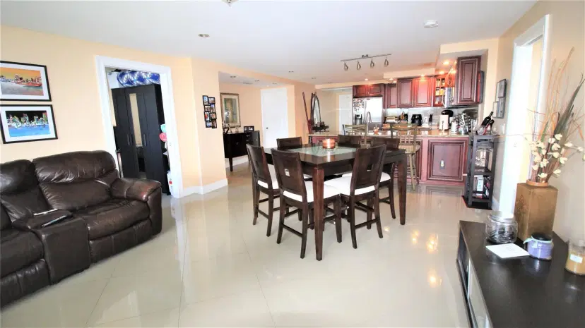 Picture of 3499 Oaks Way 909, Pompano Beach FL 33069